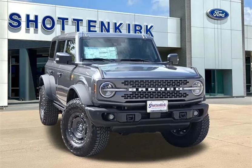2025 Ford Bronco Badlands photo 1