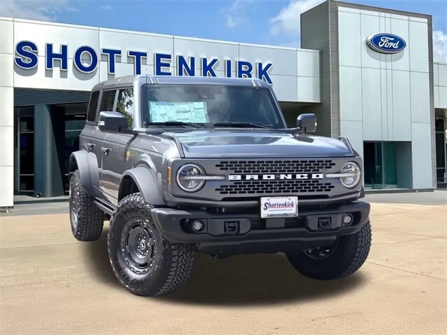2025 Ford Bronco Badlands photo 1