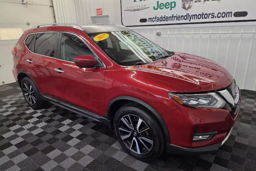 2017 Nissan Rogue SL photo 1
