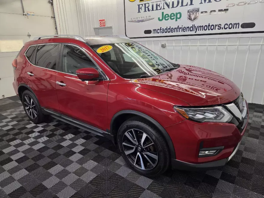 2017 Nissan Rogue SL photo 1