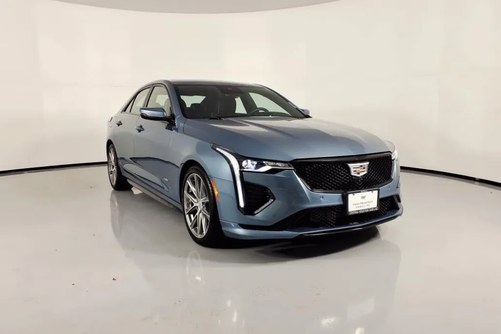 2024 Cadillac CT4 photo 1