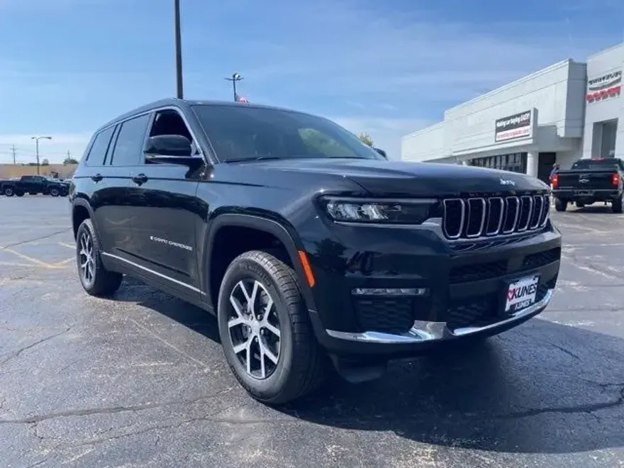 2025 Jeep Grand Cherokee Limited photo 1