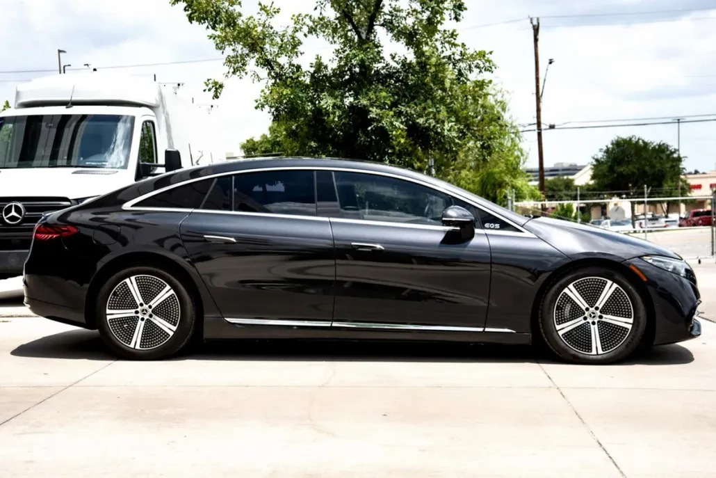2023 Mercedes Benz EQS-Class Sedan photo 1