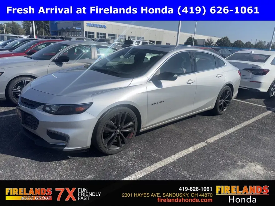 2018 Chevrolet Malibu 1LT photo 1