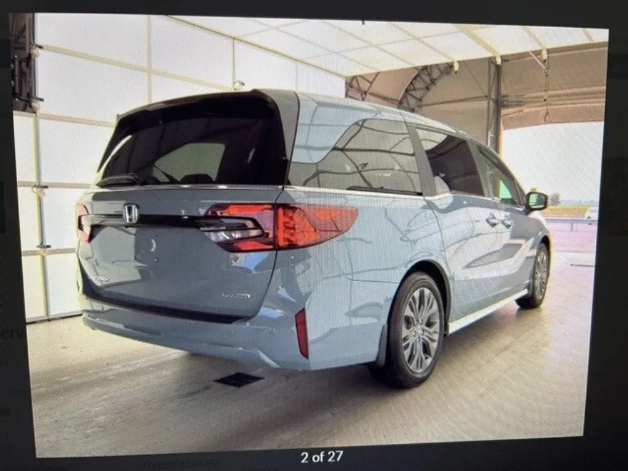 2025 Honda Odyssey Touring photo 1