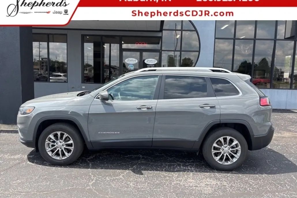 2021 Jeep Cherokee Latitude Lux photo 1