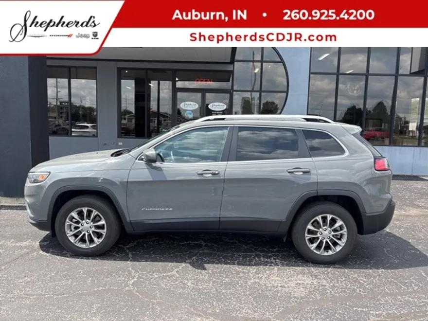 2021 Jeep Cherokee Latitude Lux photo 1