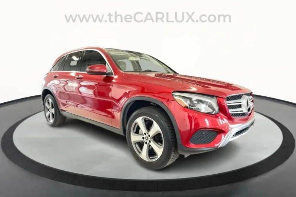 2018 Mercedes Benz GLC 300 4MATIC photo 1