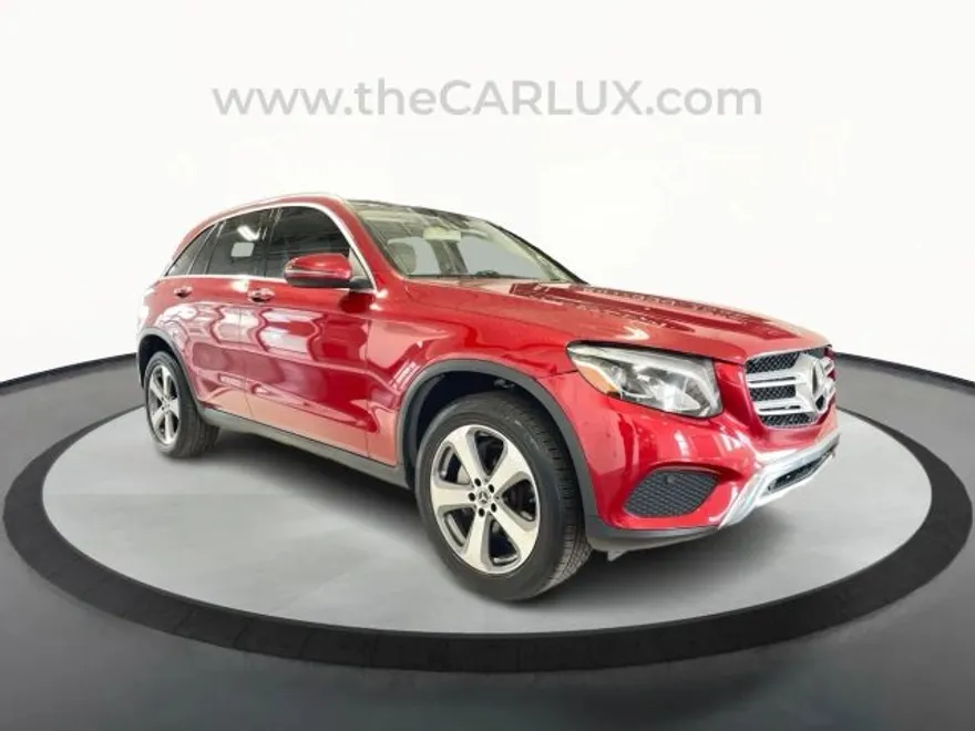 2018 Mercedes Benz GLC 300 4MATIC photo 1