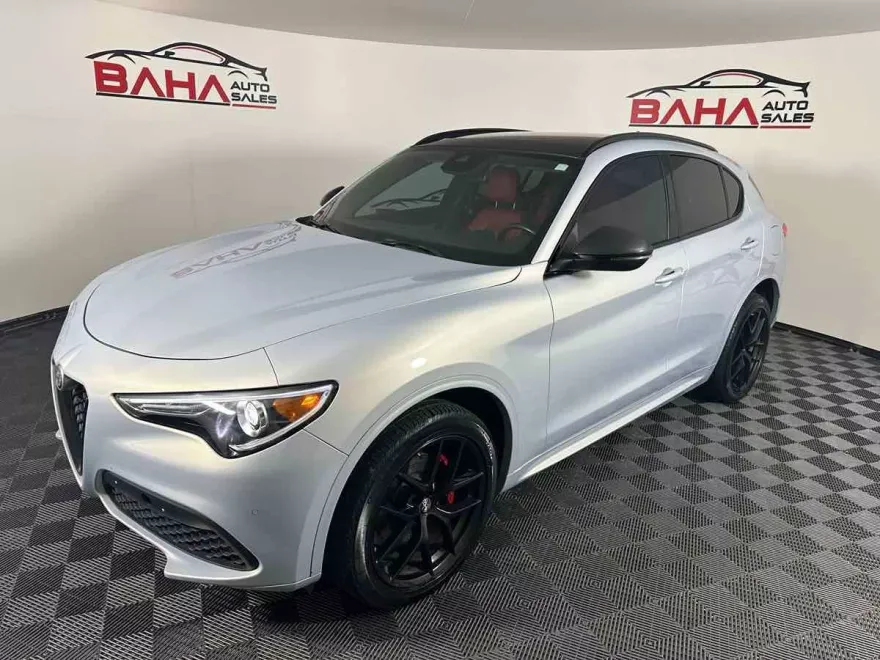2020 Alfa Romeo Stelvio Ti Sport photo 1