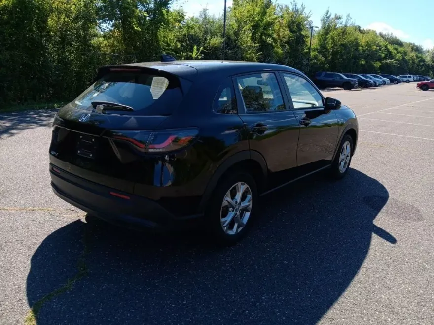 2023 Honda HR-V LX photo 1