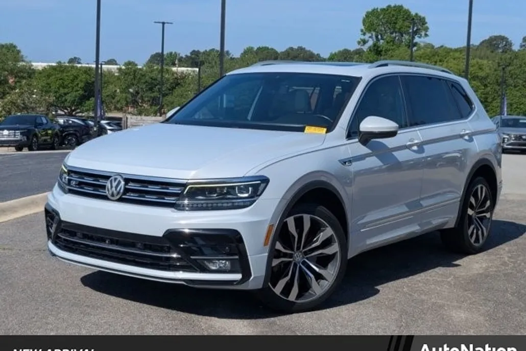 2018 Volkswagen Tiguan SEL Premium photo 1