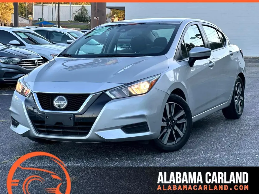 2020 Nissan Versa SV photo 1