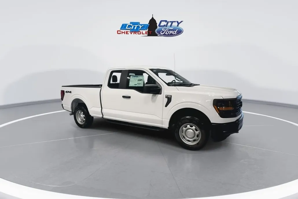 2025 Ford F-150 XL photo 1