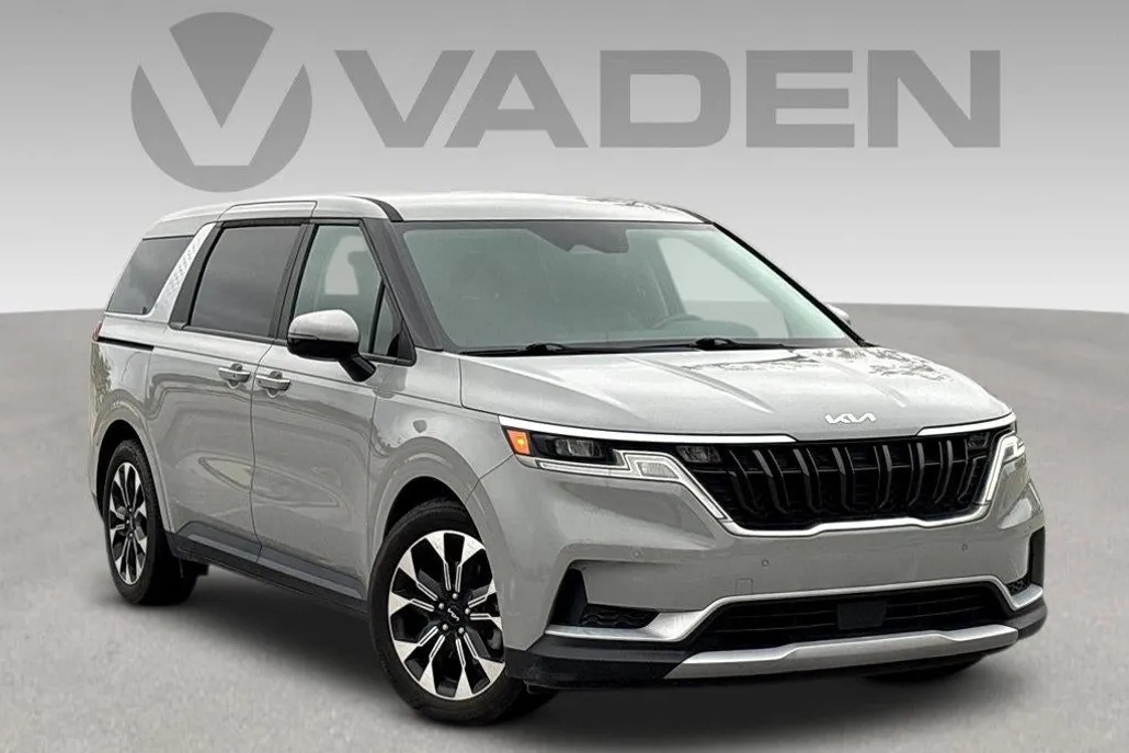 2024 Kia Carnival EX photo 1