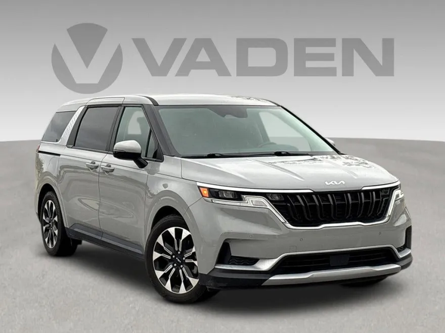 2024 Kia Carnival EX photo 1