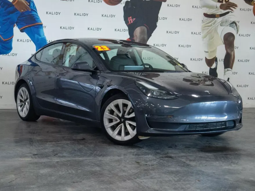 2023 Tesla Model 3 photo 1