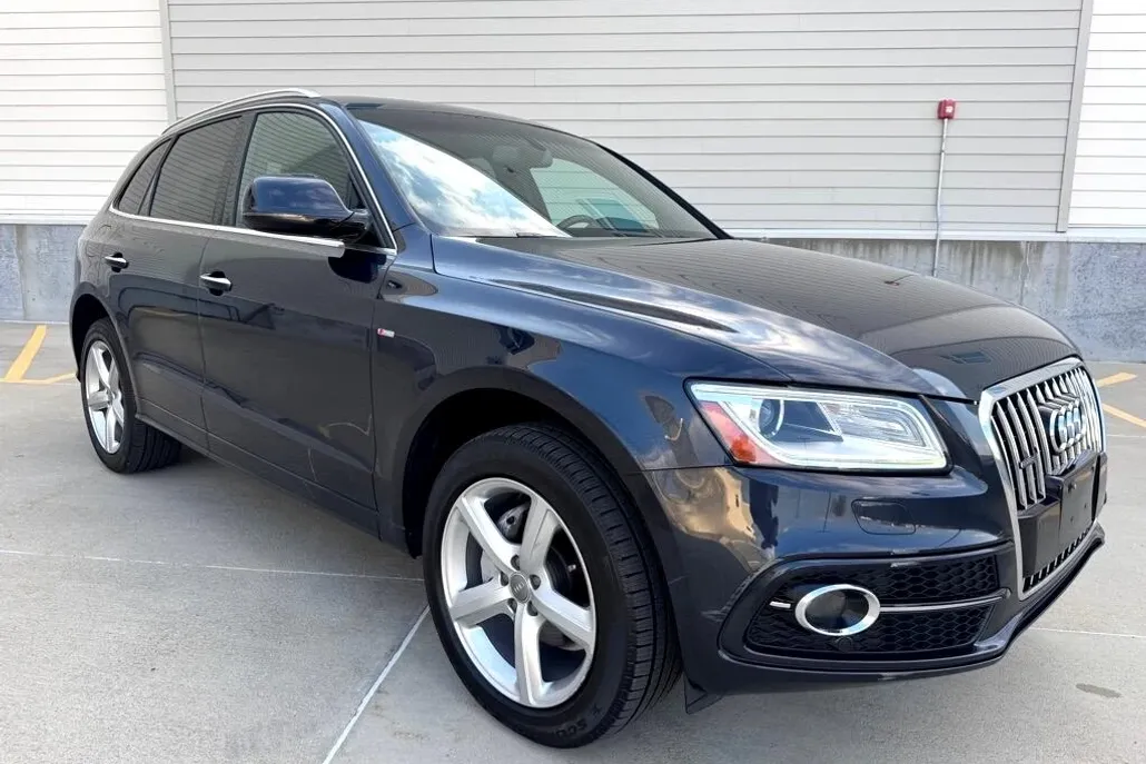 2017 Audi Q5 2.0T Premium Plus photo 1