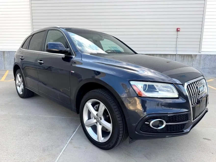 2017 Audi Q5 2.0T Premium Plus photo 1