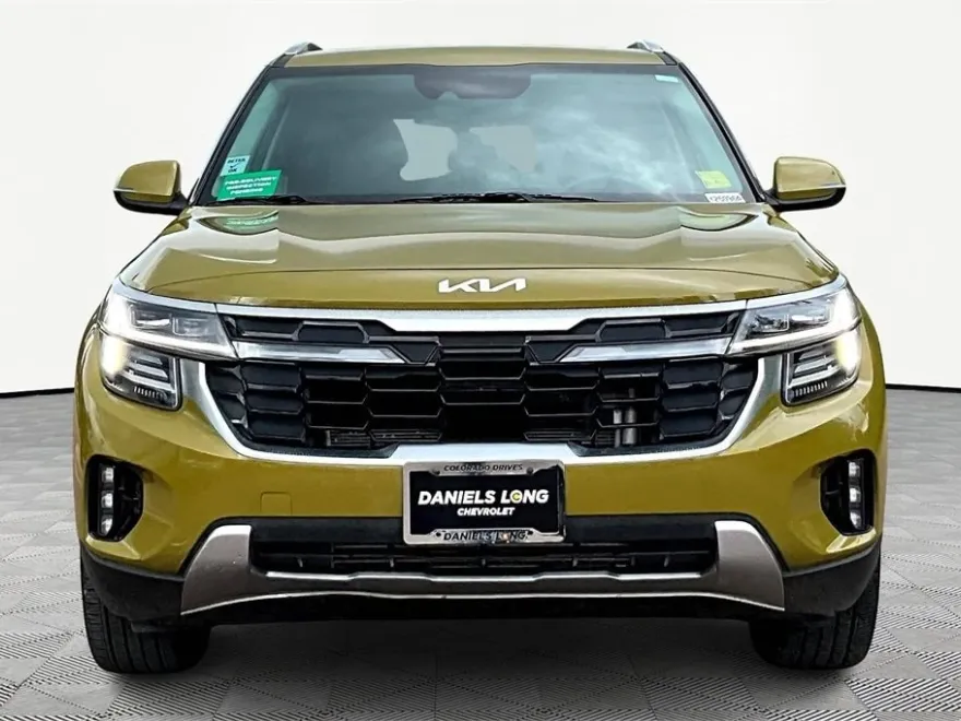 2024 Kia Seltos SX photo 1