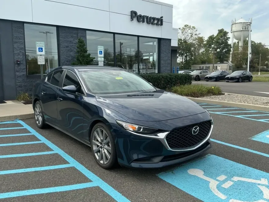 2022 Mazda Mazda3 Select photo 1