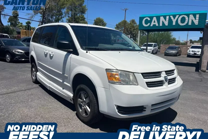 2010 Dodge Grand Caravan SE photo 1