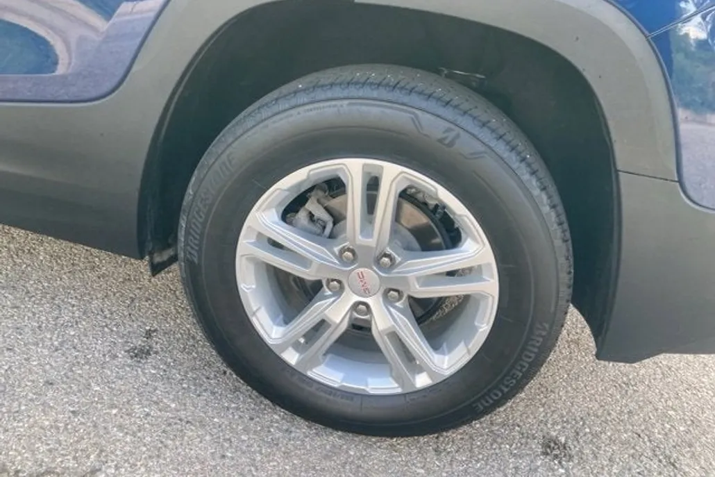 2023 Gmc Terrain SLE photo 1