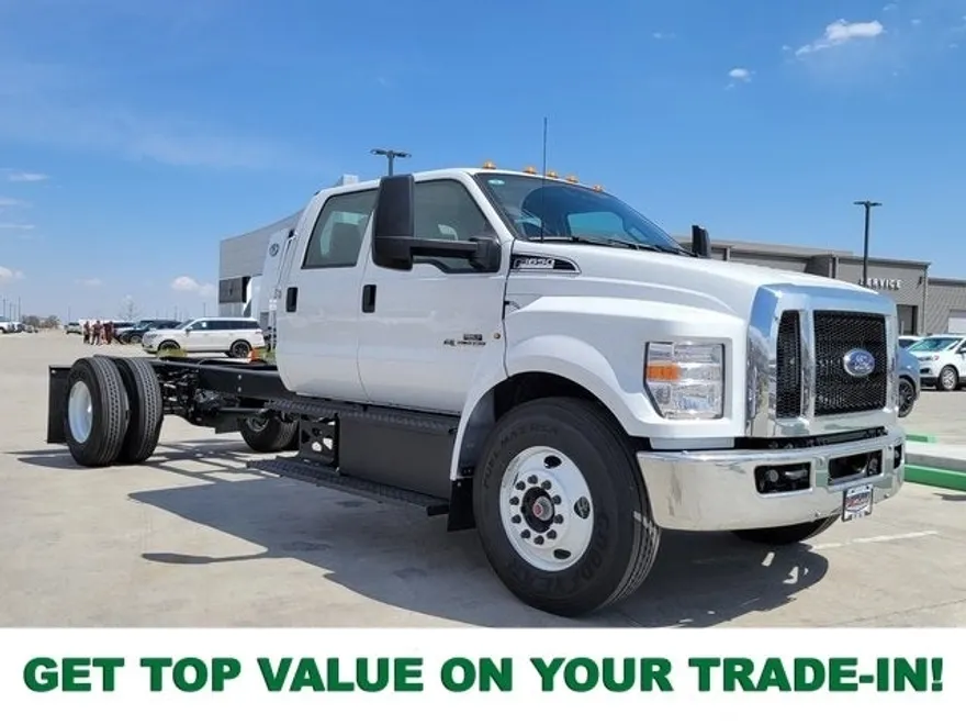 2025 Ford F-650 photo 1