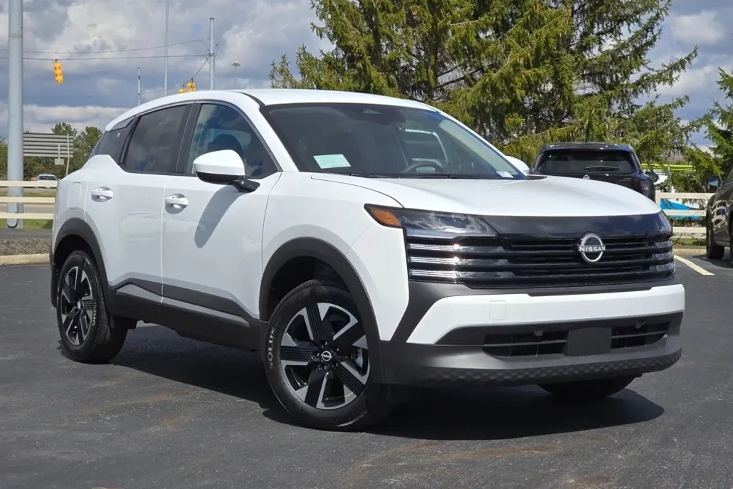 2025 Nissan Kicks SV photo 1