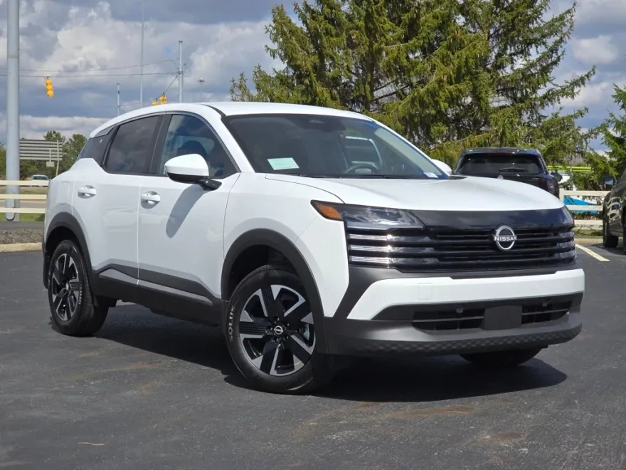 2025 Nissan Kicks SV photo 1