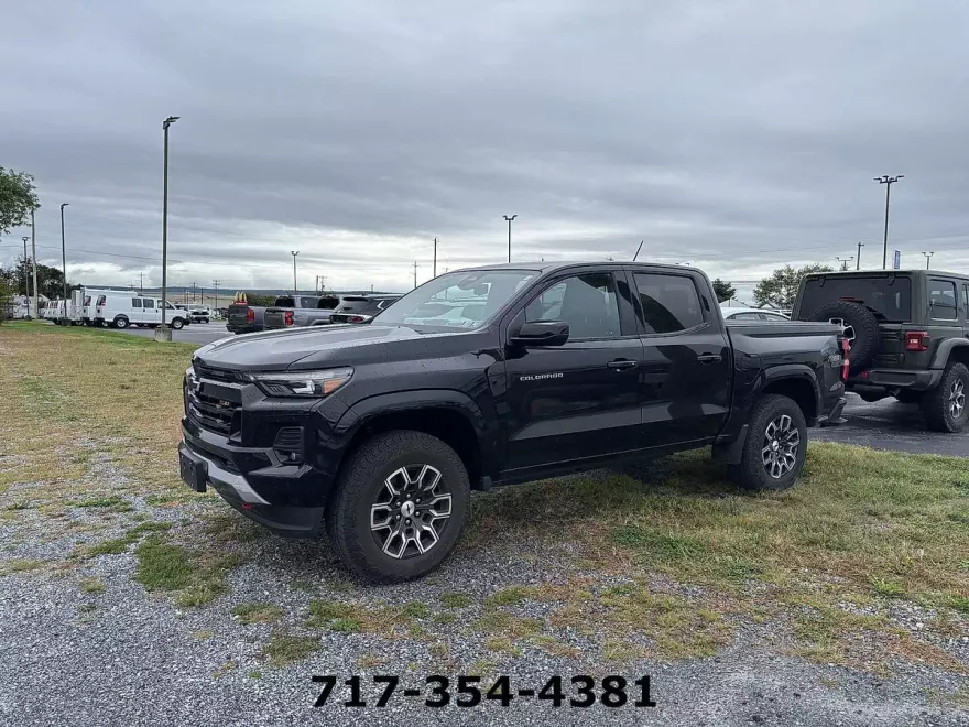 2024 Chevrolet Colorado Z71 photo 1