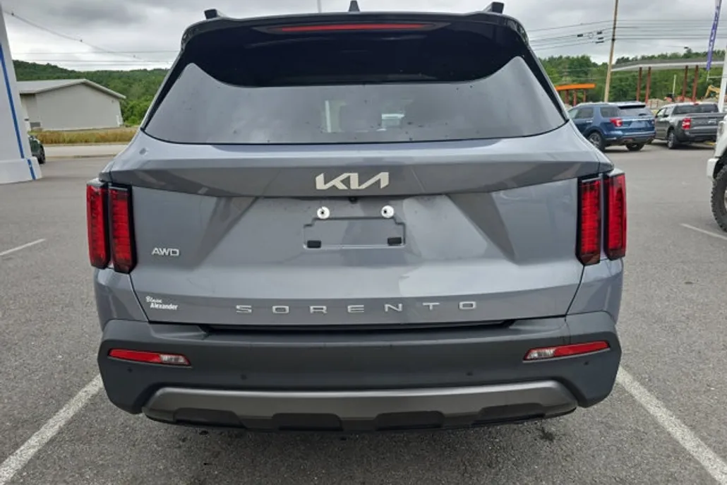 2022 Kia Sorento X-Line S photo 1