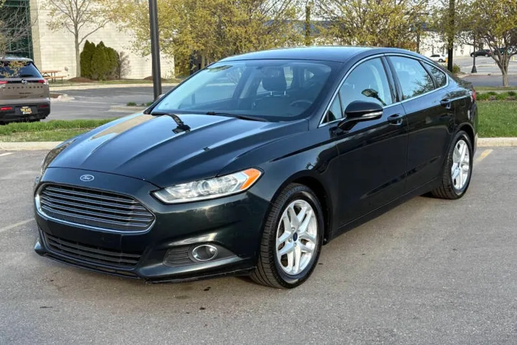 2014 Ford Fusion SE photo 1