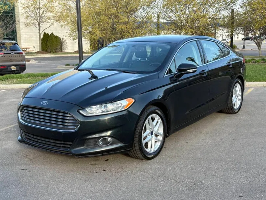 2014 Ford Fusion SE photo 1