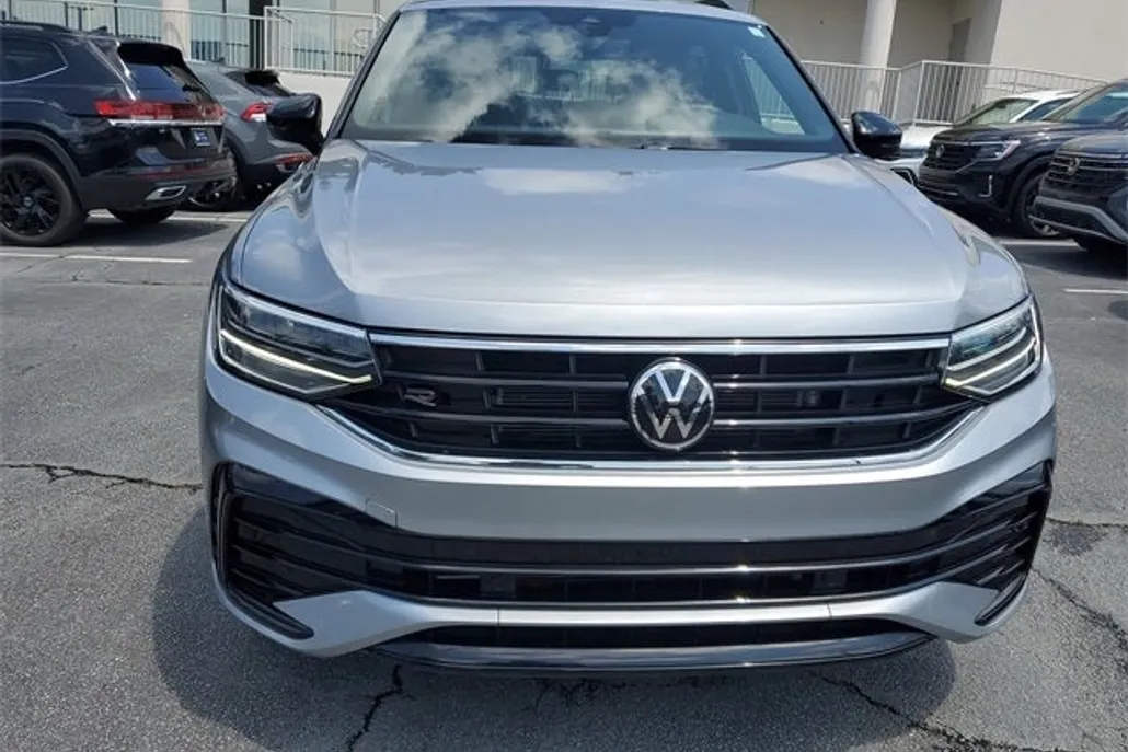 2023 Volkswagen Tiguan SE R-Line Black photo 1