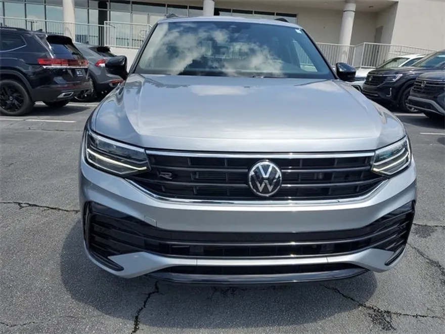 2023 Volkswagen Tiguan SE R-Line Black photo 1