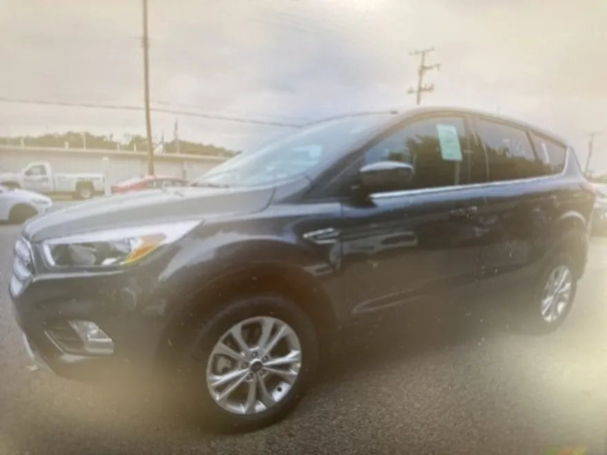 2019 Ford Escape SEL photo 1