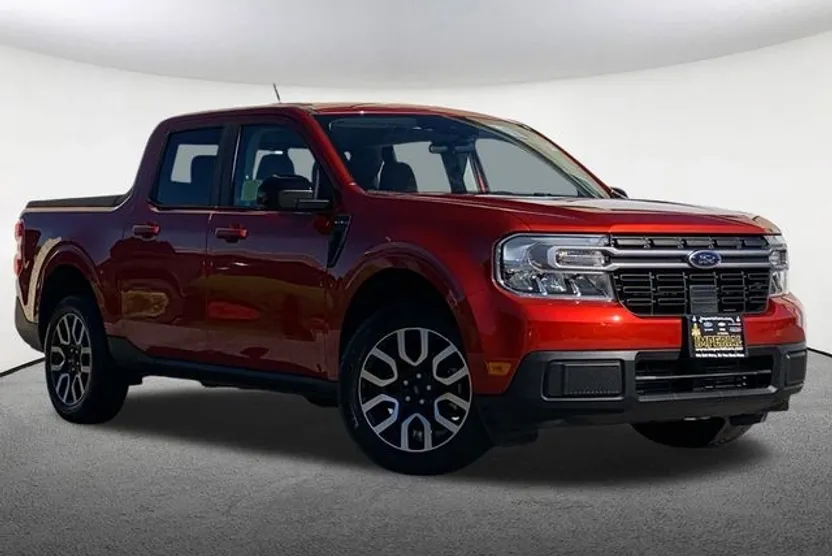 2024 Ford Maverick Lariat photo 1