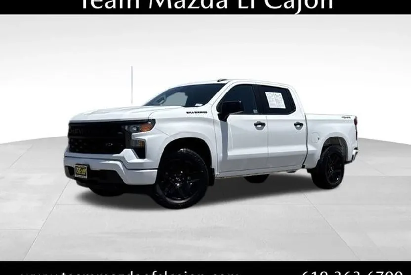 2023 Chevrolet Silverado 1500 Custom photo 1