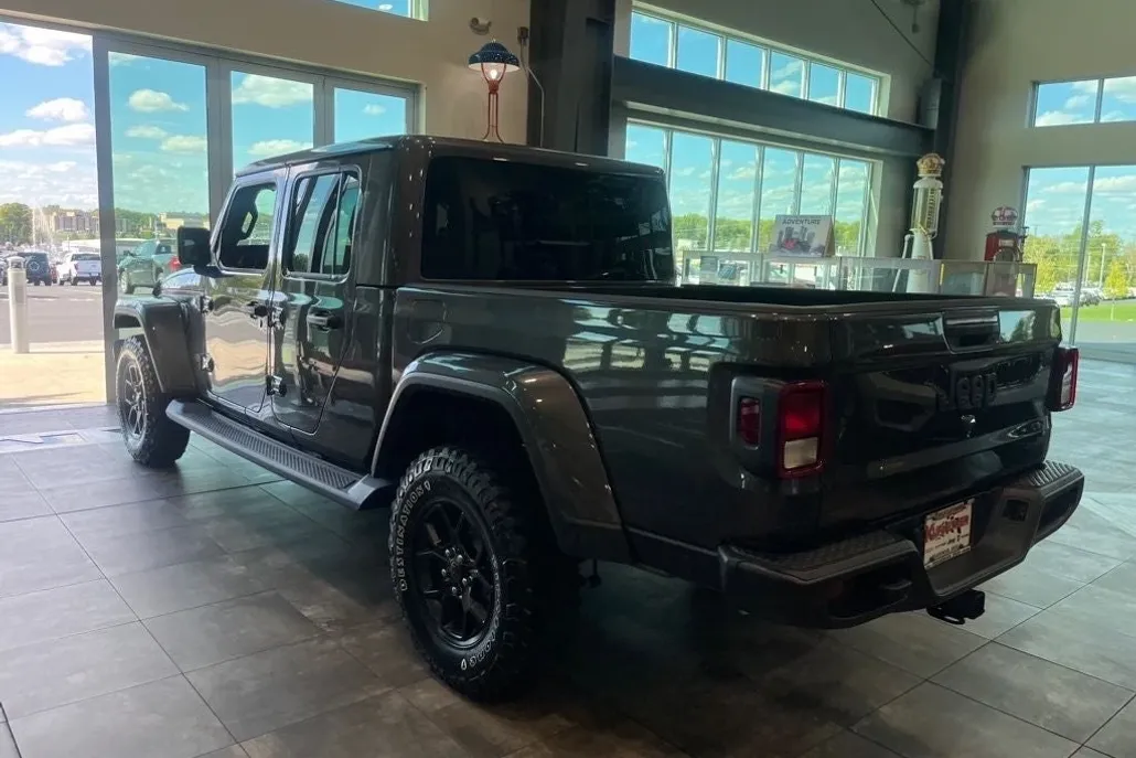 2025 Jeep Gladiator Sport photo 1