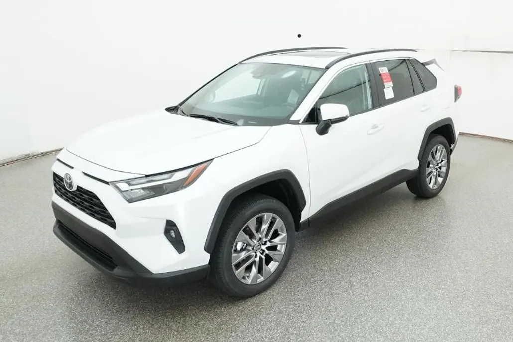 2025 Toyota RAV4 XLE Premium photo 1
