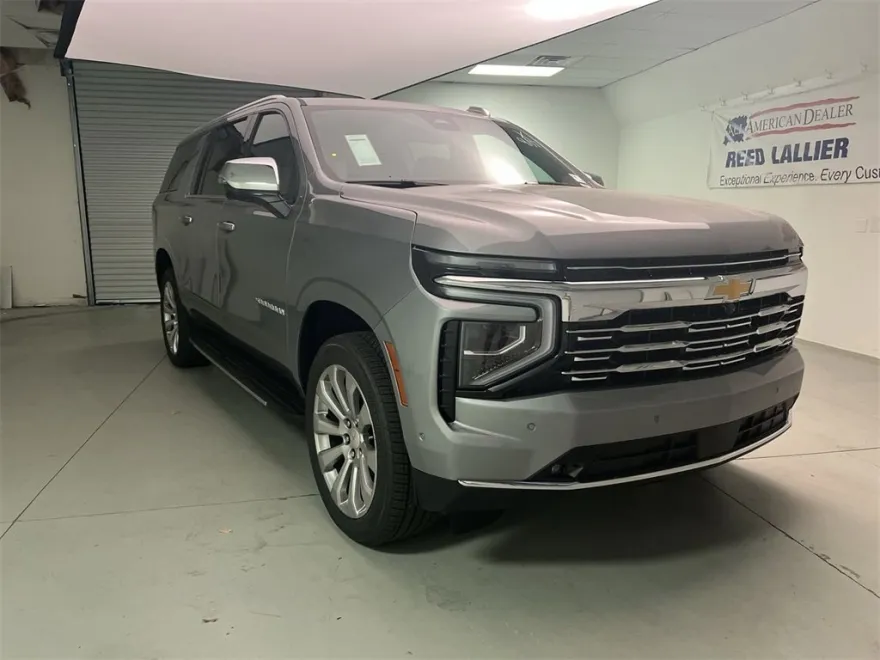 2026 Chevrolet Suburban Premier photo 1