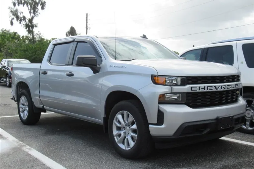 2022 Chevrolet Silverado 1500 Custom photo 1