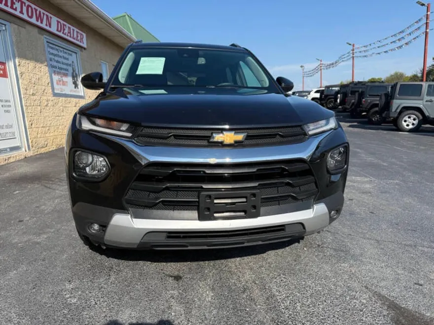 2023 Chevrolet Trailblazer LT photo 1