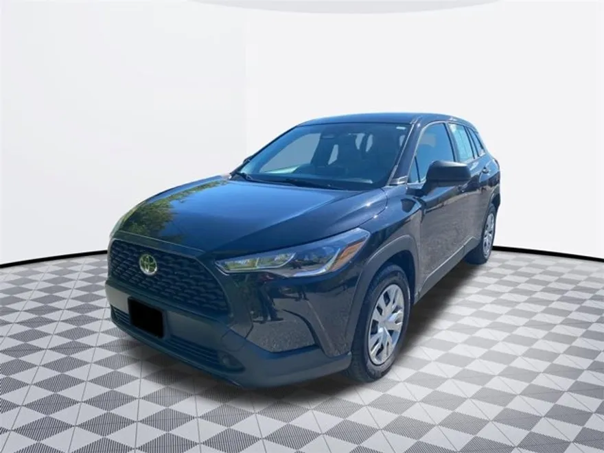 2023 Toyota Corolla Cross L photo 1