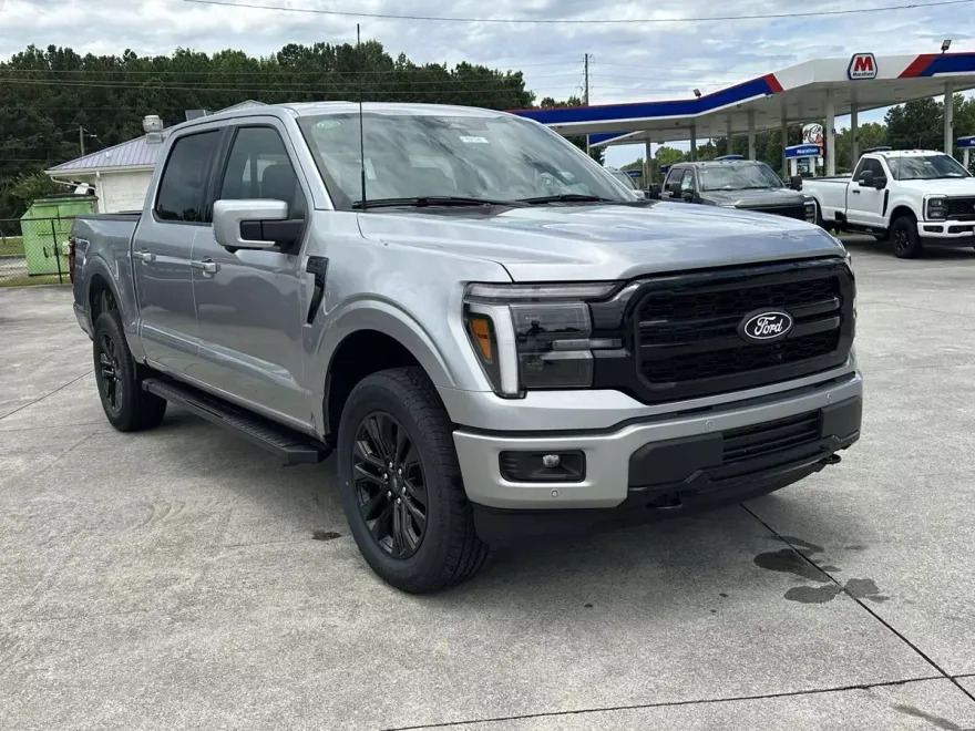 2025 Ford F-150 Lariat photo 1