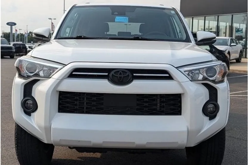 2022 Toyota 4Runner SR5 Premium photo 1