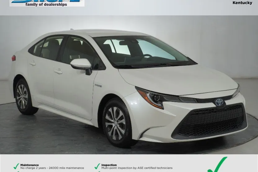 2021 Toyota Corolla LE photo 1