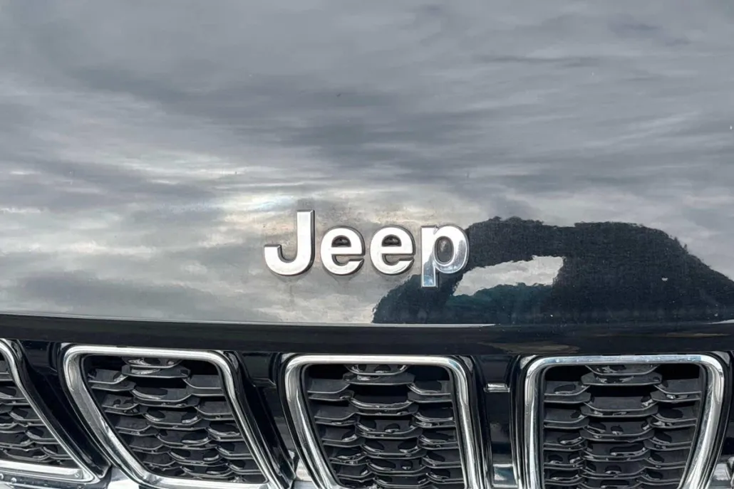 2023 Jeep Grand Cherokee Limited photo 1