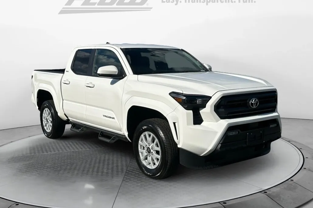 2024 Toyota Tacoma SR5 4x4 photo 1